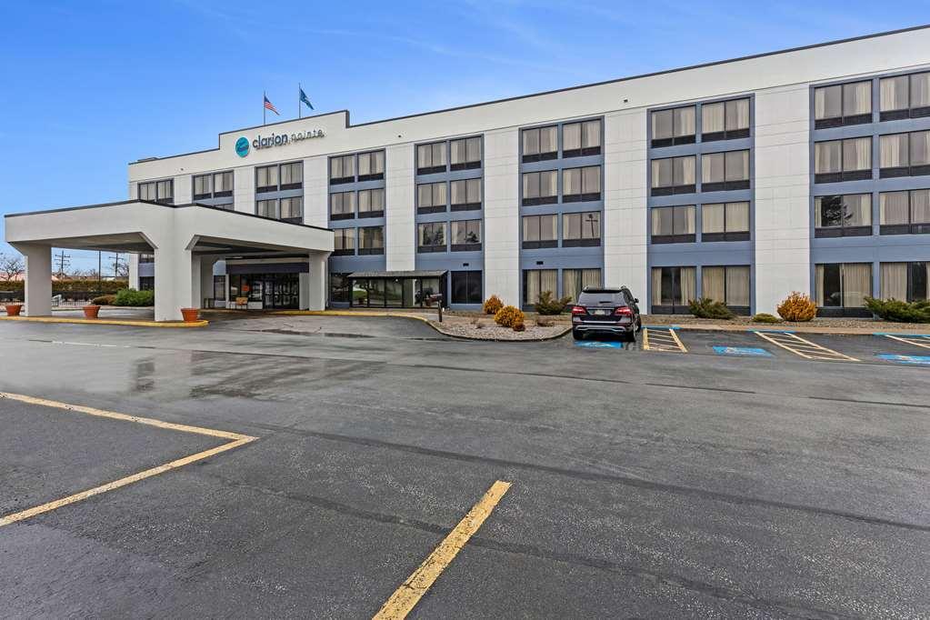 Готель Clarion Pointe Near Erie Casino Екстер'єр фото