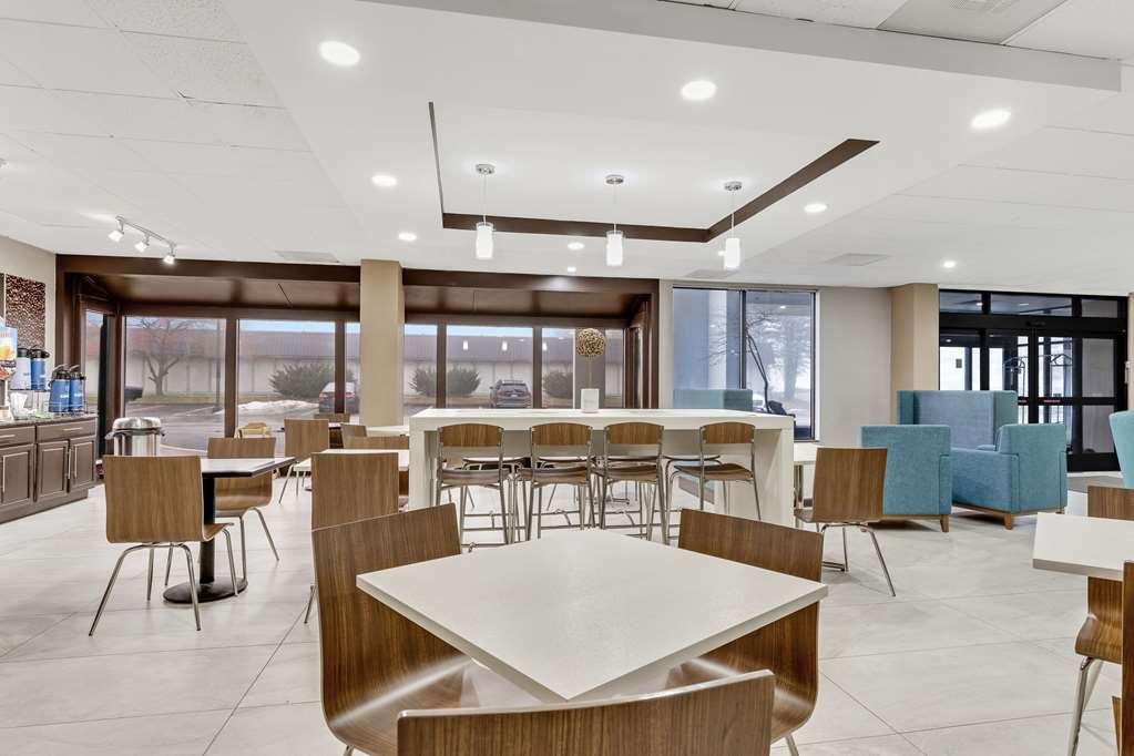 Готель Clarion Pointe Near Erie Casino Інтер'єр фото